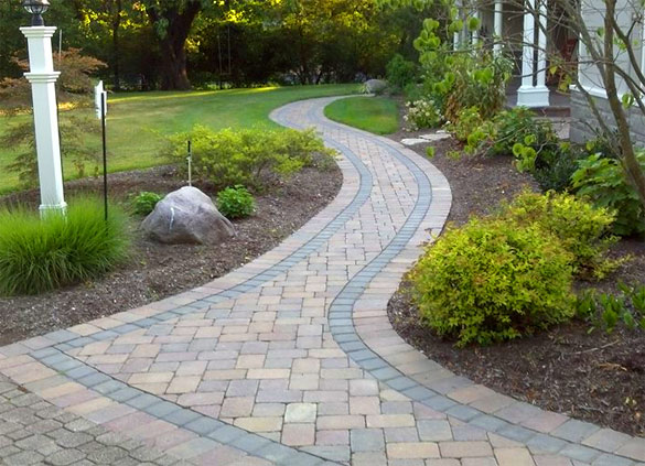 Walkways Contractor in Mercer County NJ | Royal Touch Landscaping
